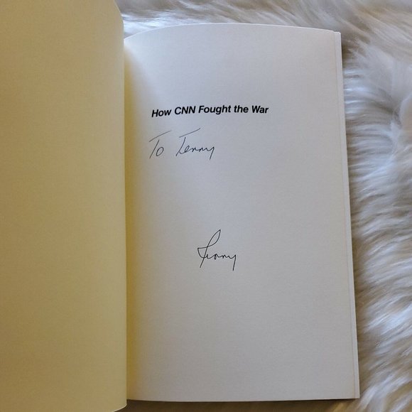 How CNN Fought the War: A View from the Inside by Perry M. Smith (1991) SIGNED - Picture 7 of 12